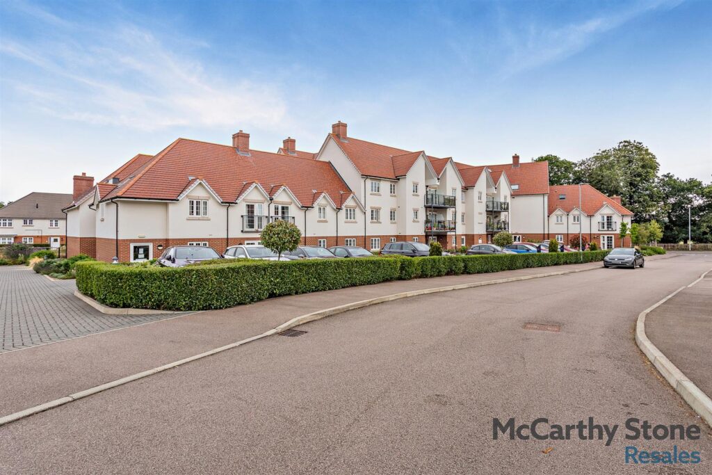 Royal Gardens, Seymour Road, Buntingford