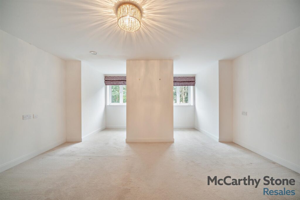 345 Reading Road, Henley-On-Thames