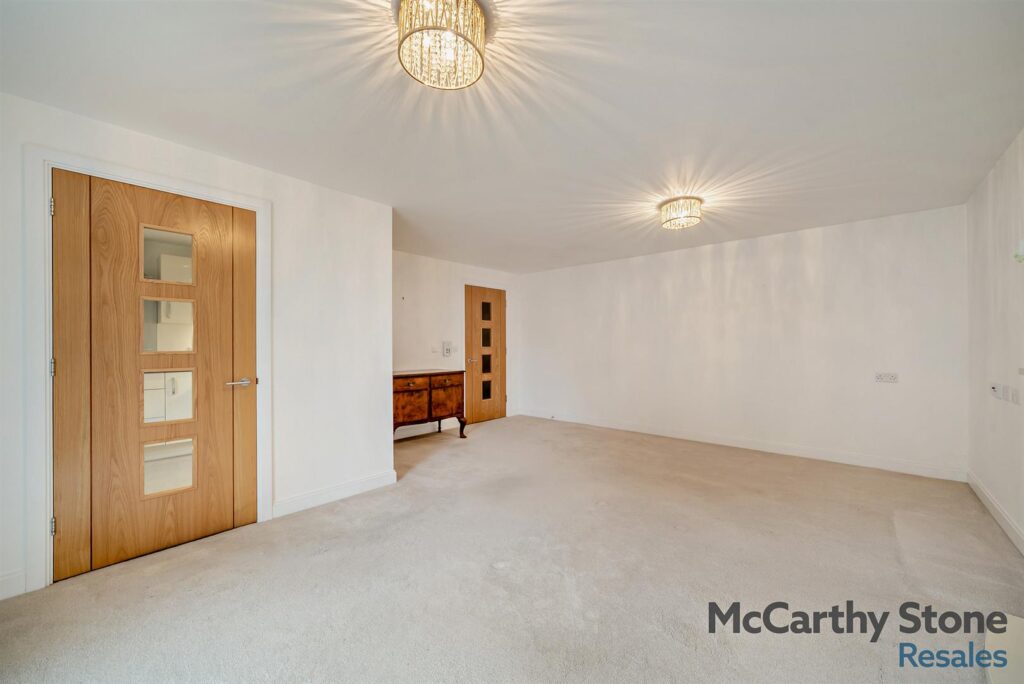 345 Reading Road, Henley-On-Thames