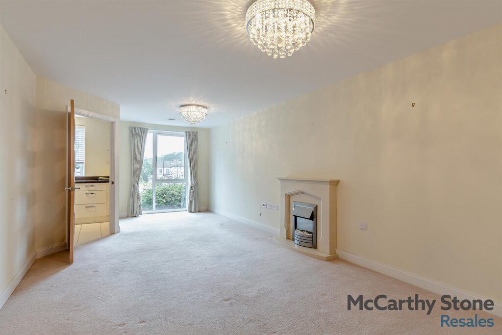Trelawny House, Bar Road, Falmouth, TR11 4FJ