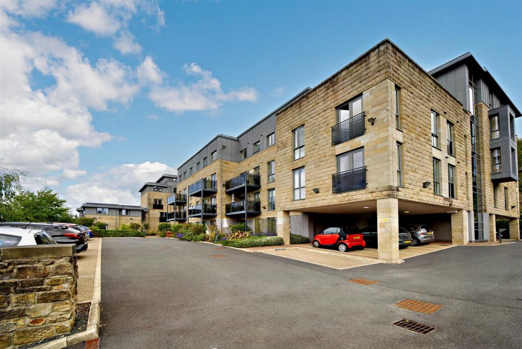 142 Greaves Road, Lancaster