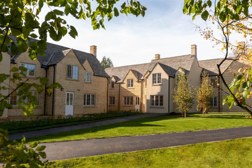 Hawkesbury Place, Fosseway, Stow on the Wold