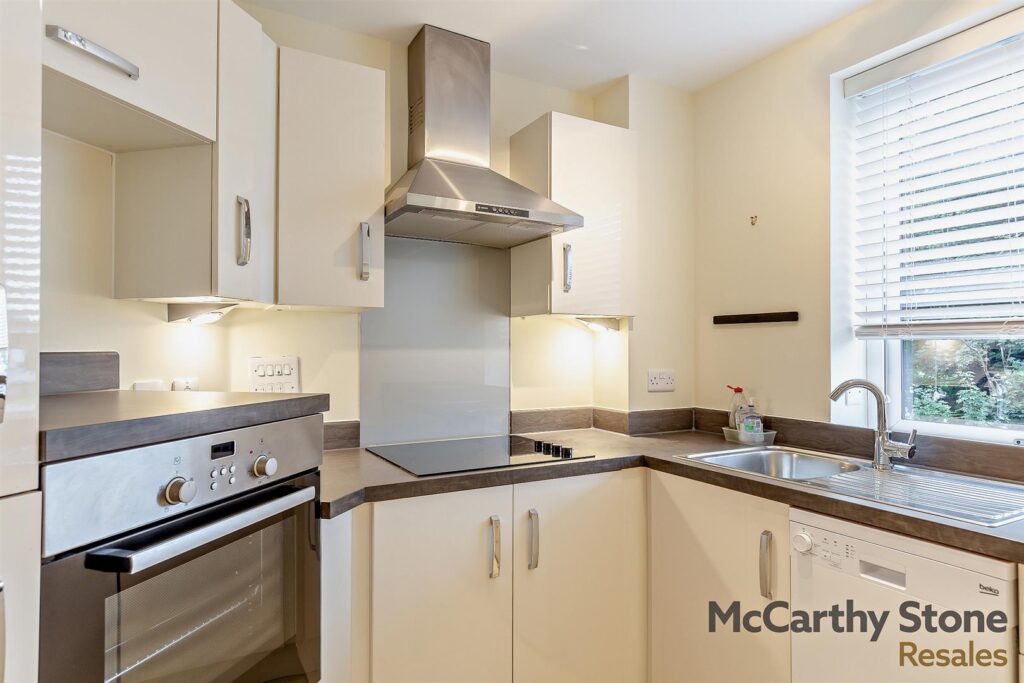 Trelawny House, Bar Road, Falmouth, TR11 4FJ