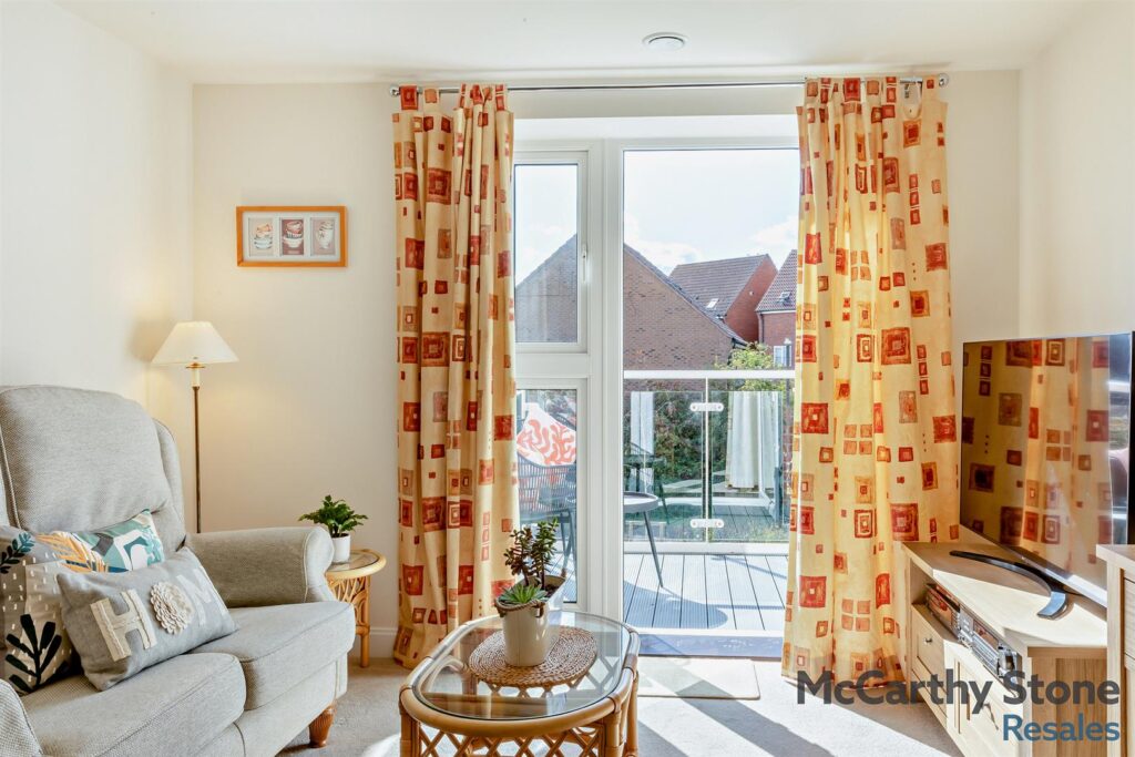 Bluebell House, Barnsdale Drive, Westcroft, Milton Keynes MK4 4DU