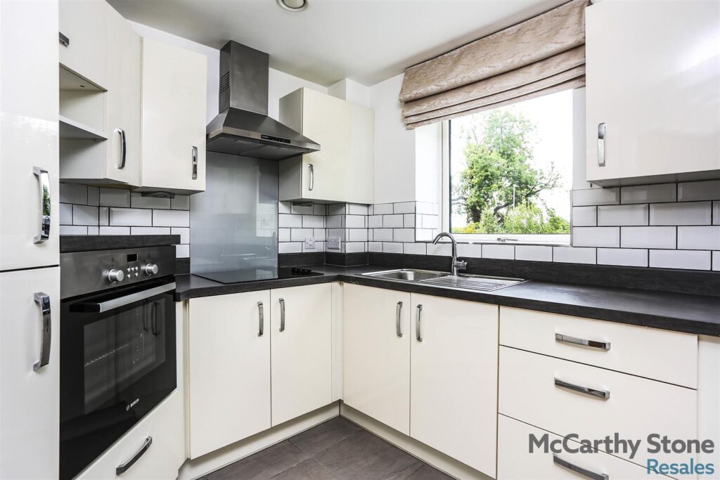 Lonsdale Park, Barleythorpe Road, Oakham, Leicestershire, LE15 6QJ
