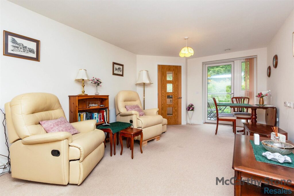 Austen Place, Lower Turk Street Alton, GU34 1FZ