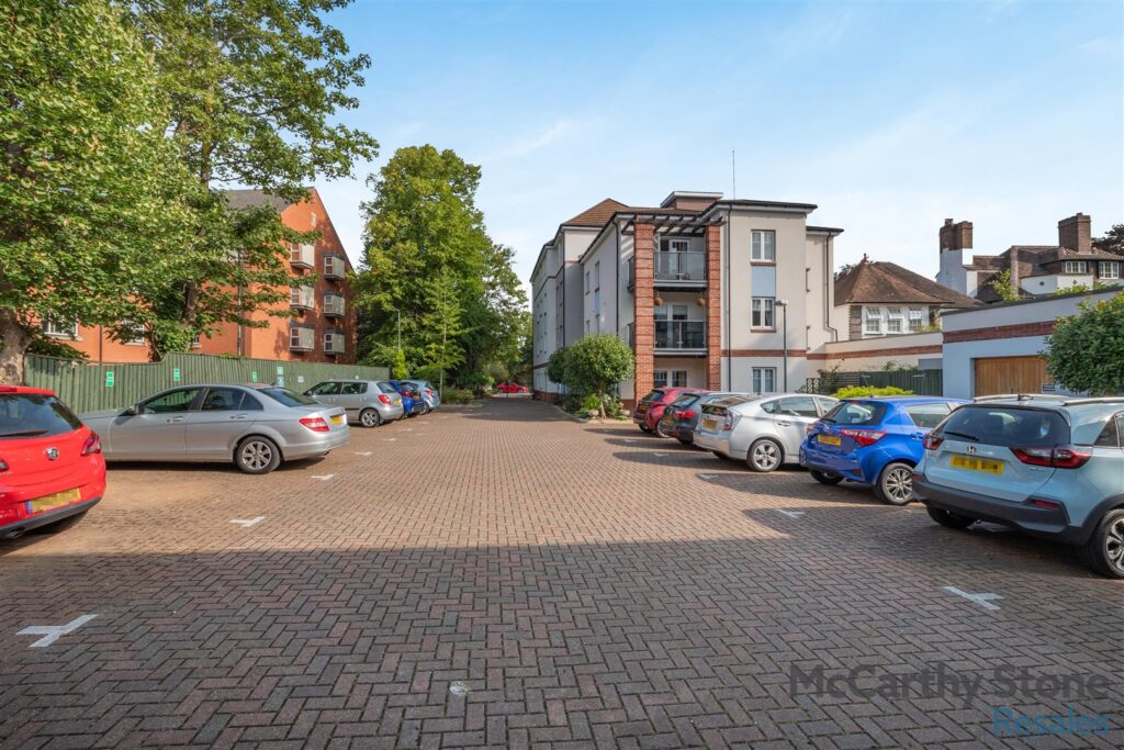 Wolsey Court, Knighton Park Road, Leicester