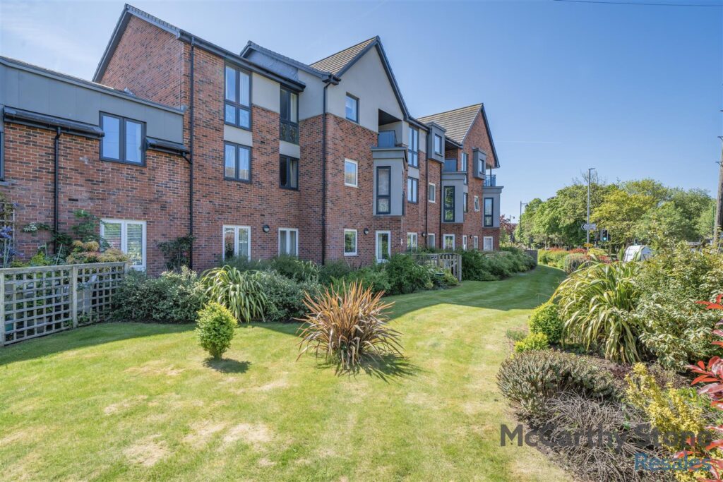 Crocus Court, Station Road, Poulton-Le-Fylde, FY6 7XJ