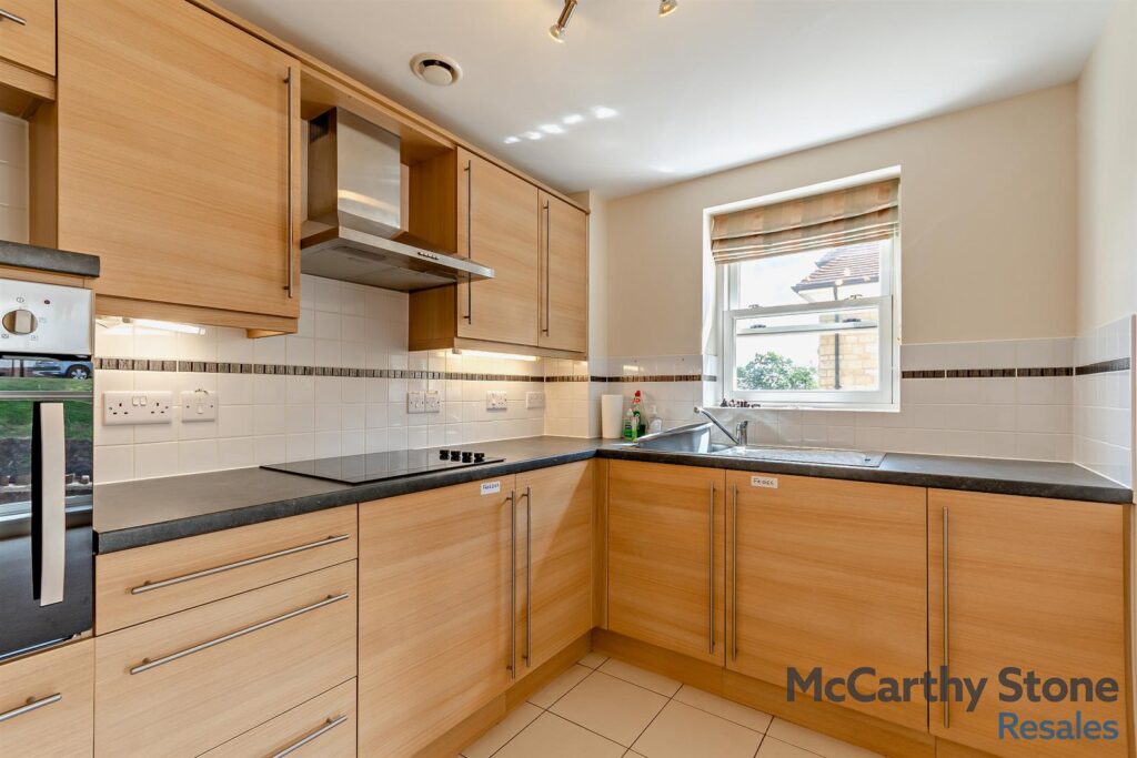 Cartwright Court, 2 Victoria Road, Malvern, WR14 2GE
