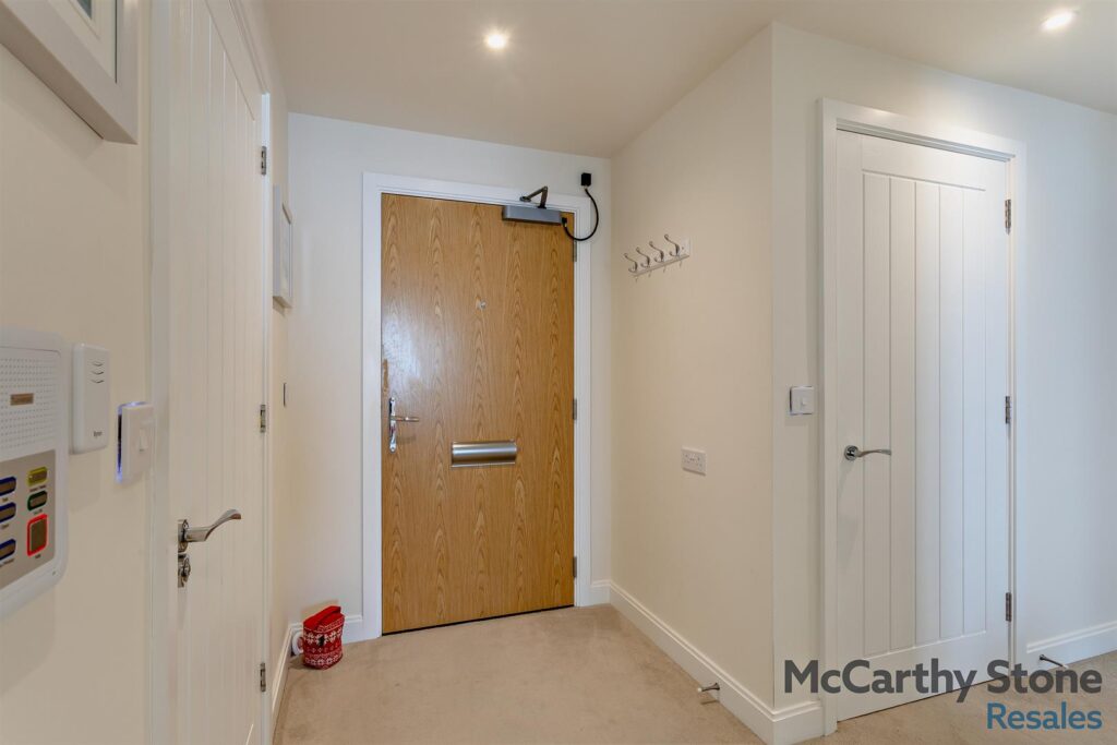 Bluebell House, Barnsdale Drive, Westcroft, Milton Keynes MK4 4DU