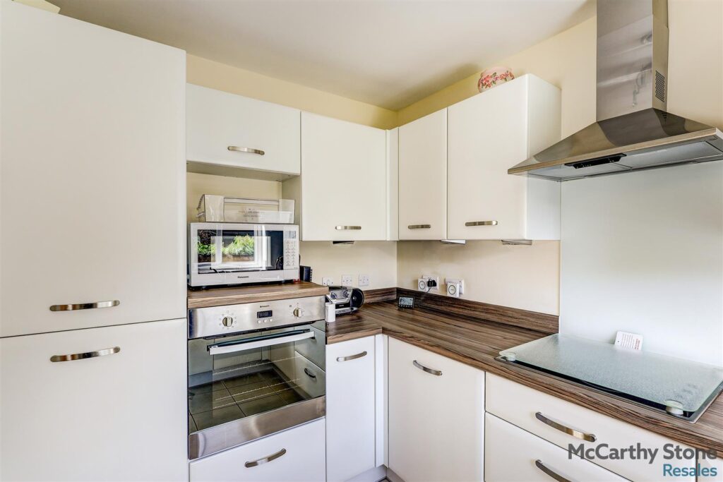 Wardington Court, Welford Road, Northampton, Northamptonshire, NN2 8FR