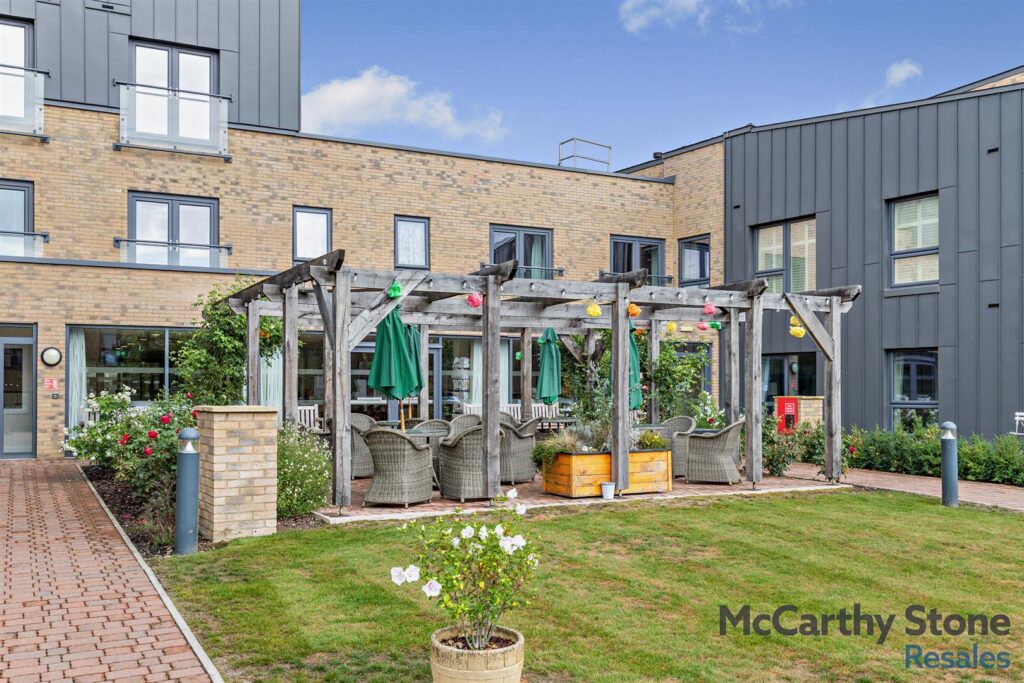 Norton Place, Icknield Way, Baldock SG7 5FH