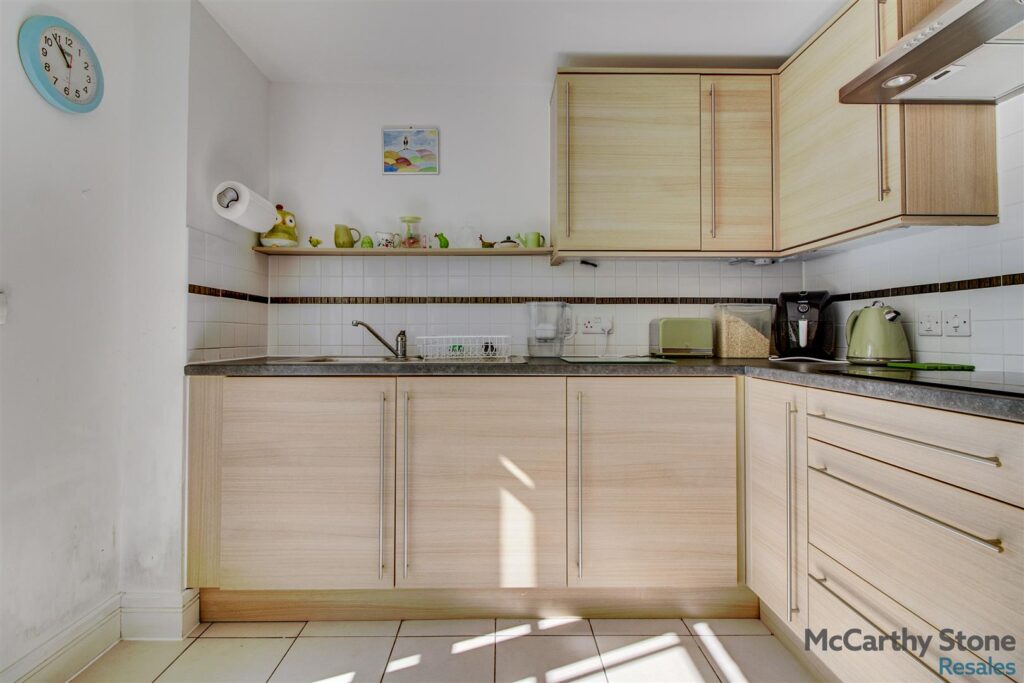 Peel Court, College Way, Welwyn Garden City, Hertfordshire, AL8 6DG