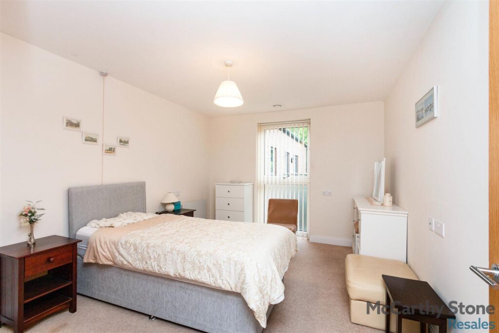 Austen Place, Lower Turk Street Alton, GU34 1FZ