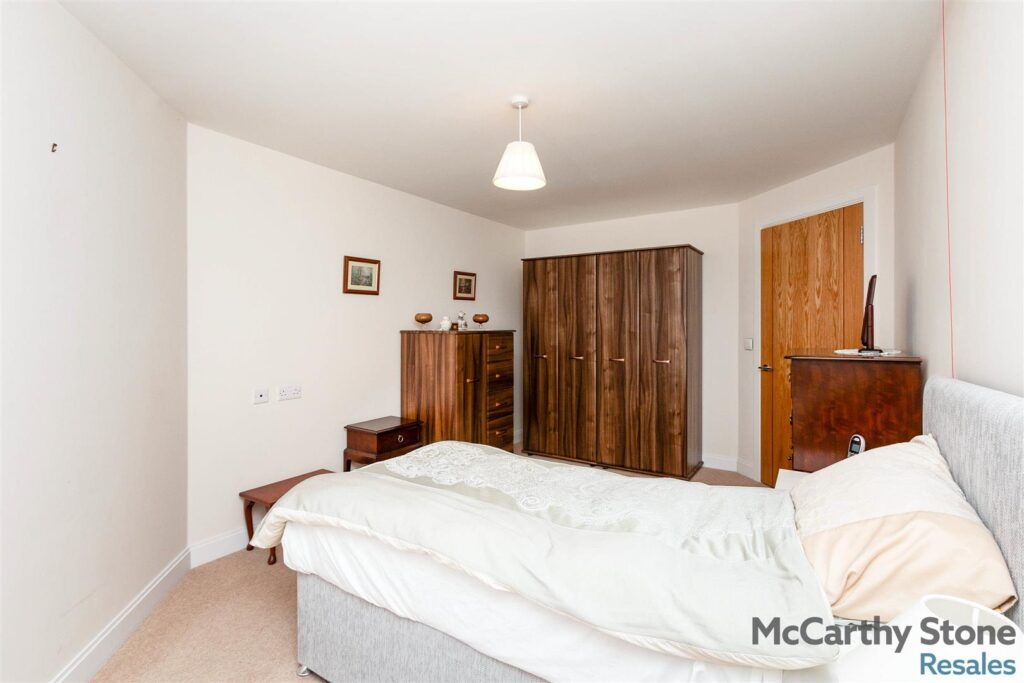 Austen Place, Lower Turk Street Alton, GU34 1FZ