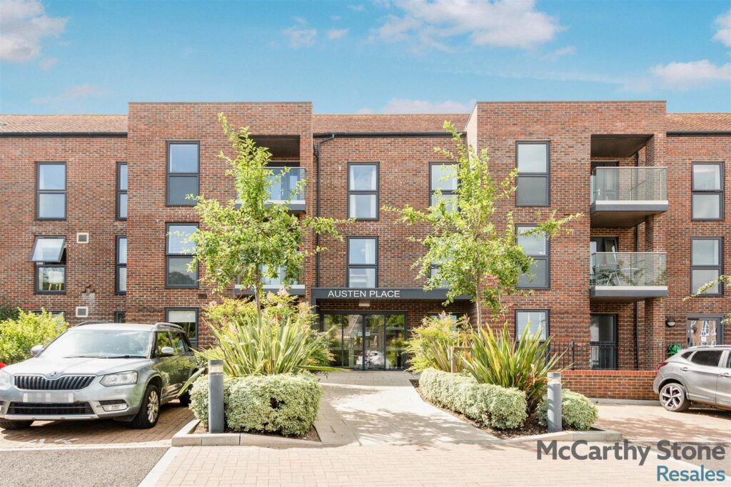 Austen Place, Lower Turk Street Alton, GU34 1FZ