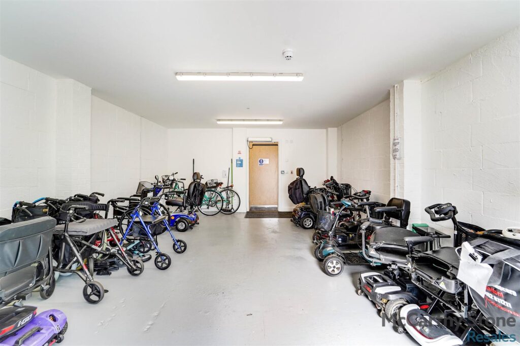 Oakhill Place, High View, Bedford, Bedfordshire, MK41 8FB