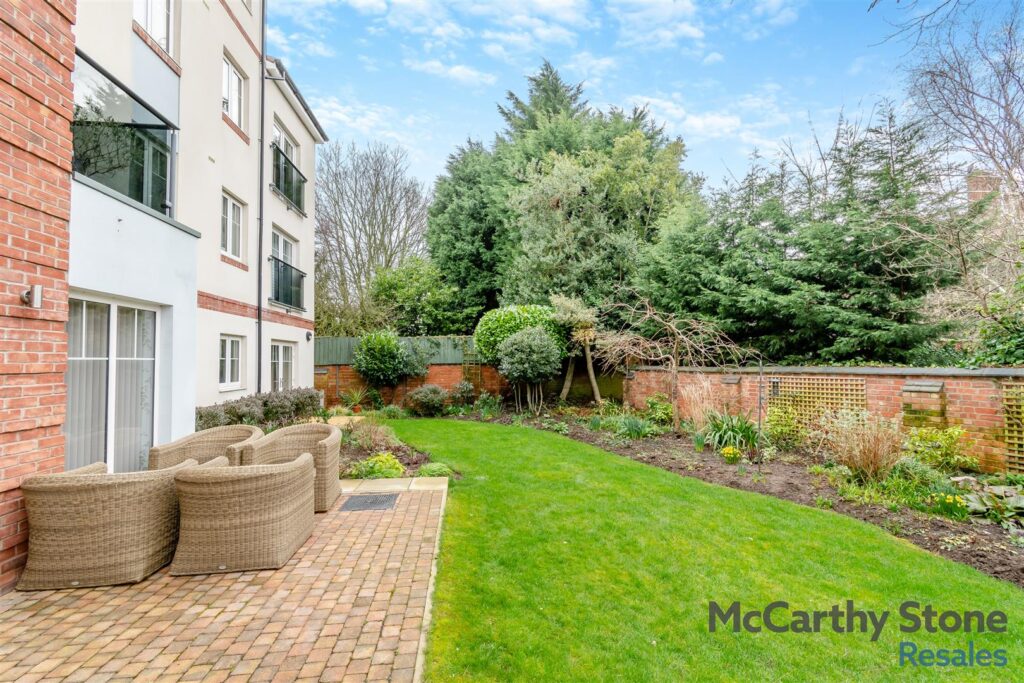 Wolsey Court, Knighton Park Road, Leicester