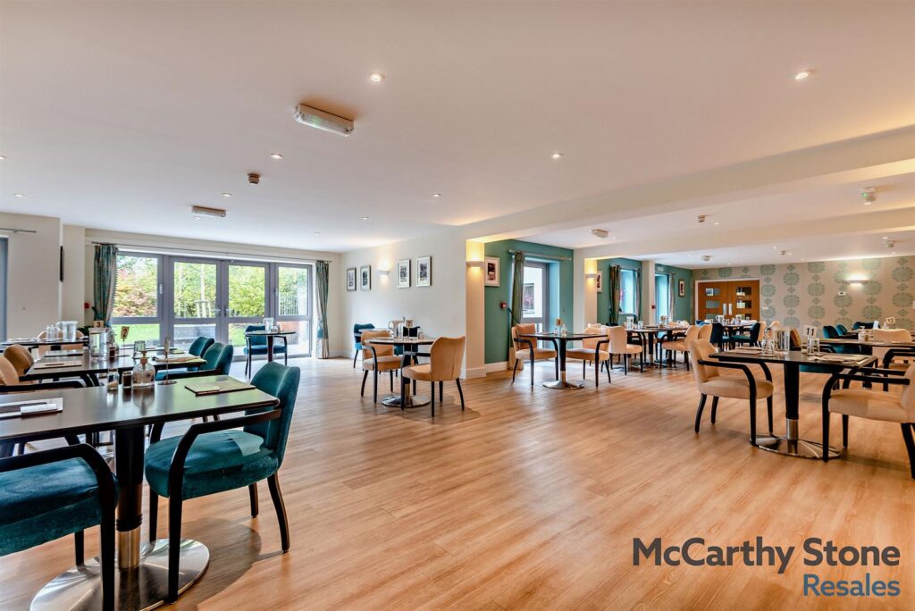 Kings Place, Fleet Road, Fleet, Hampshire, GU51 3FS