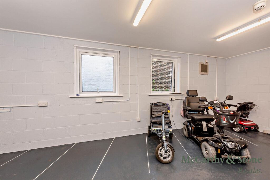 Amelia Court, Union Place, Worthing, BN11 1AH