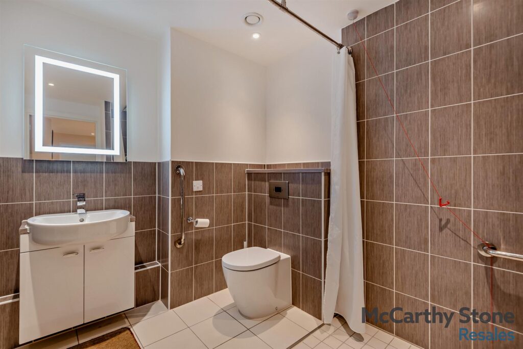 Kings Place, Fleet Road, Fleet, Hampshire, GU51 3FS
