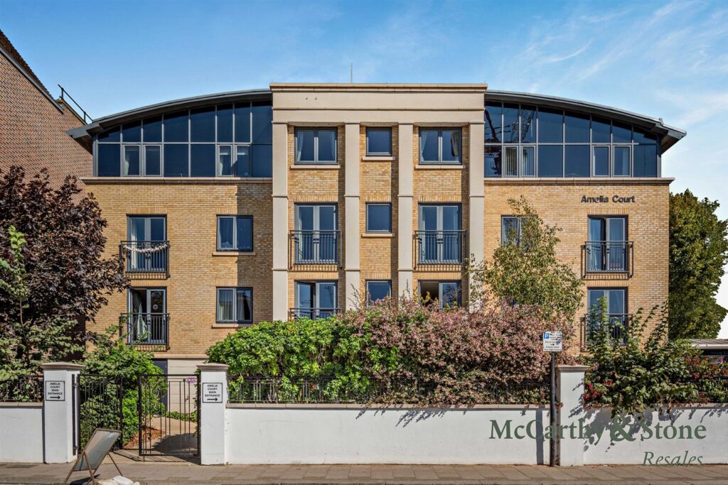 Amelia Court, Union Place, Worthing, BN11 1AH
