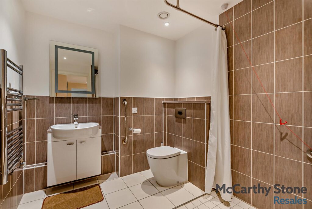 Kings Place, Fleet Road, Fleet, Hampshire, GU51 3FS