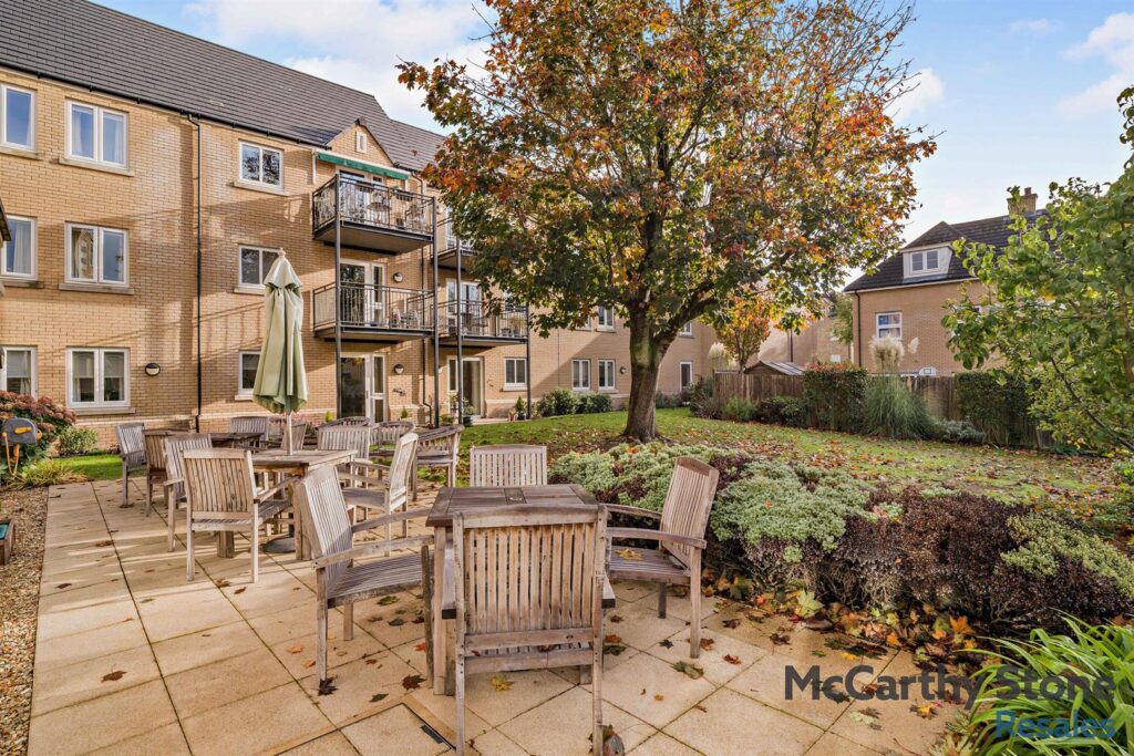 Hart Close, Wilton, Salisbury