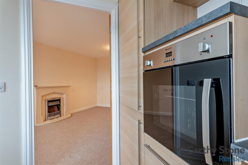 Lady Susan Court, New Road, Basingstoke, Hampshire, RG21 7PF