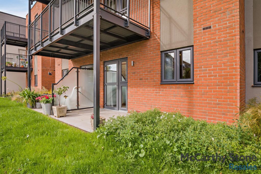 Kingfisher Court, South Street, Taunton