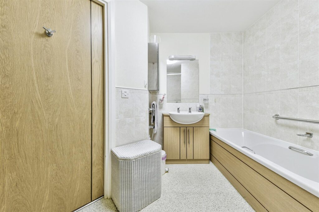 Goodes Court, Baldock Road, Royston