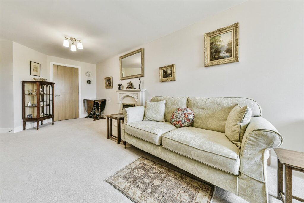Goodes Court, Baldock Road, Royston