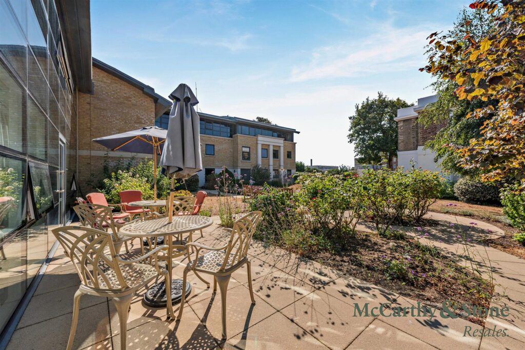 Amelia Court, Union Place, Worthing, BN11 1AH