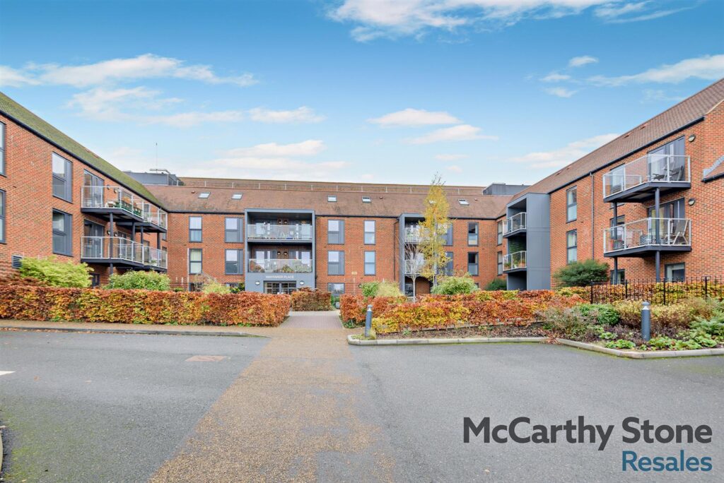 Wayfarer Place, The Dean, Alresford