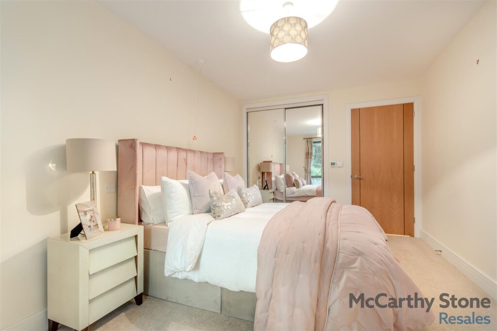https://www.mccarthyandstoneresales.co.uk/properties/sale/uncategorized/cheltenham/jenner-court-st-georges-road-cheltenham/