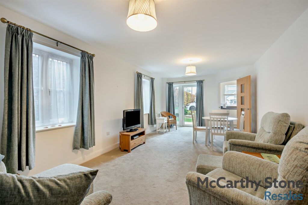 Eastland Grange, 16 Valentine Road, Hunstanton, Norfolk, PE36 5FA