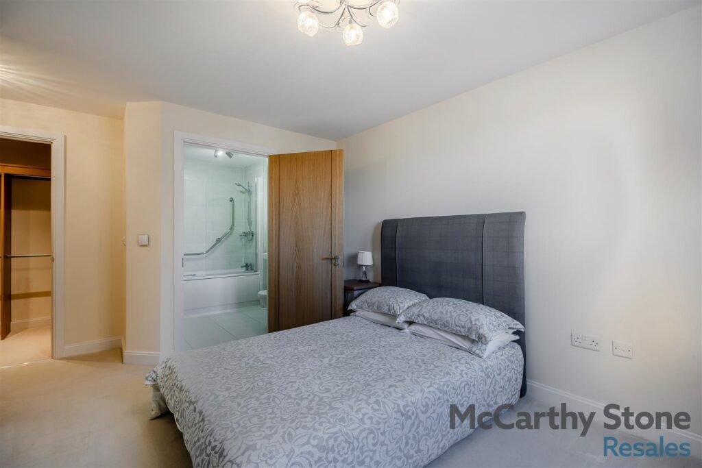 Brindley Gardens, Bilbrook, Wolverhampton, WV8 1FL