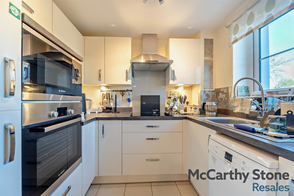 Queens Gate, Wellington Road, Wokingham, RG40 2DS