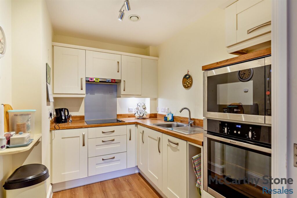 Bowes Lyon Court, Poundbury, Dorchester