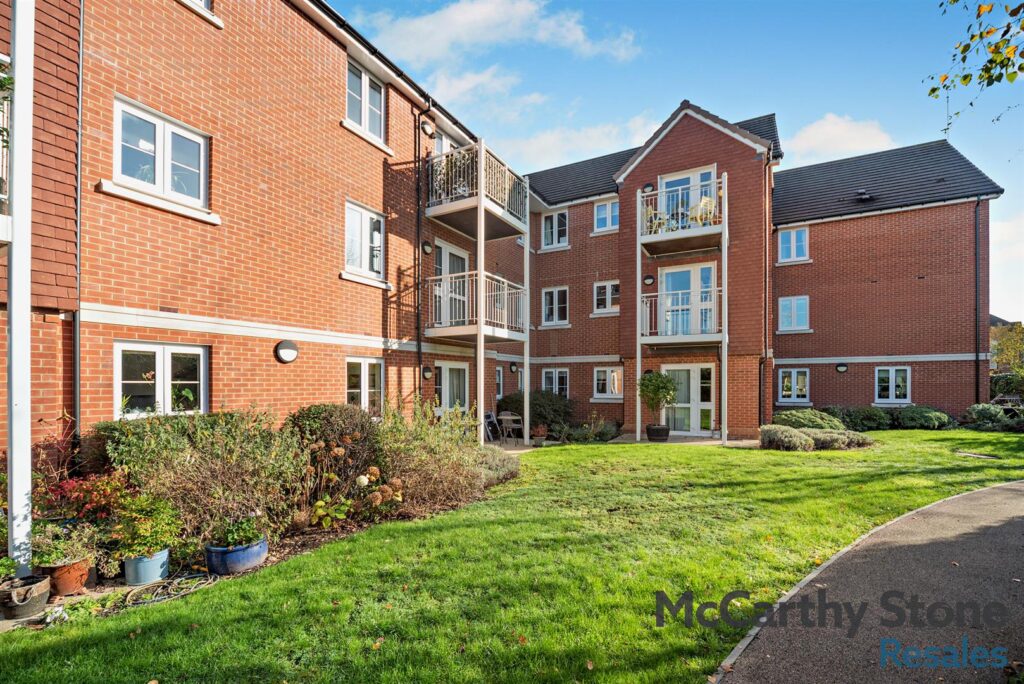 Queens Gate, Wellington Road, Wokingham, RG40 2DS