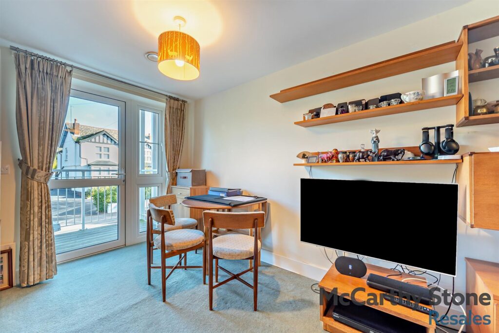 Queens Gate, Wellington Road, Wokingham, RG40 2DS