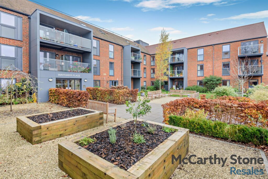 Wayfarer Place, The Dean, Alresford