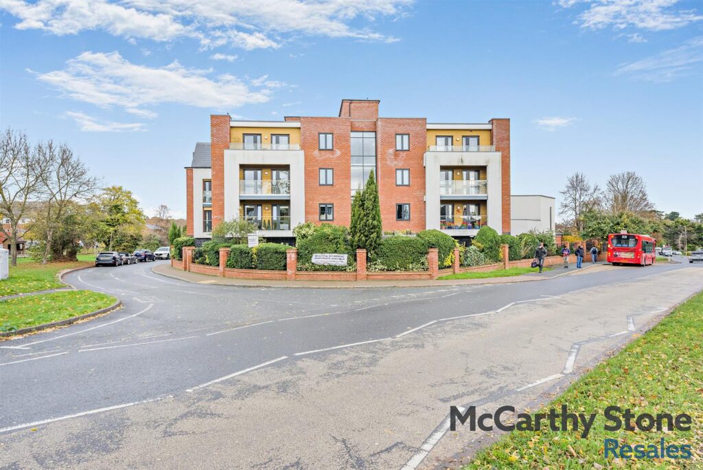 Moorfield Road, Denham Green