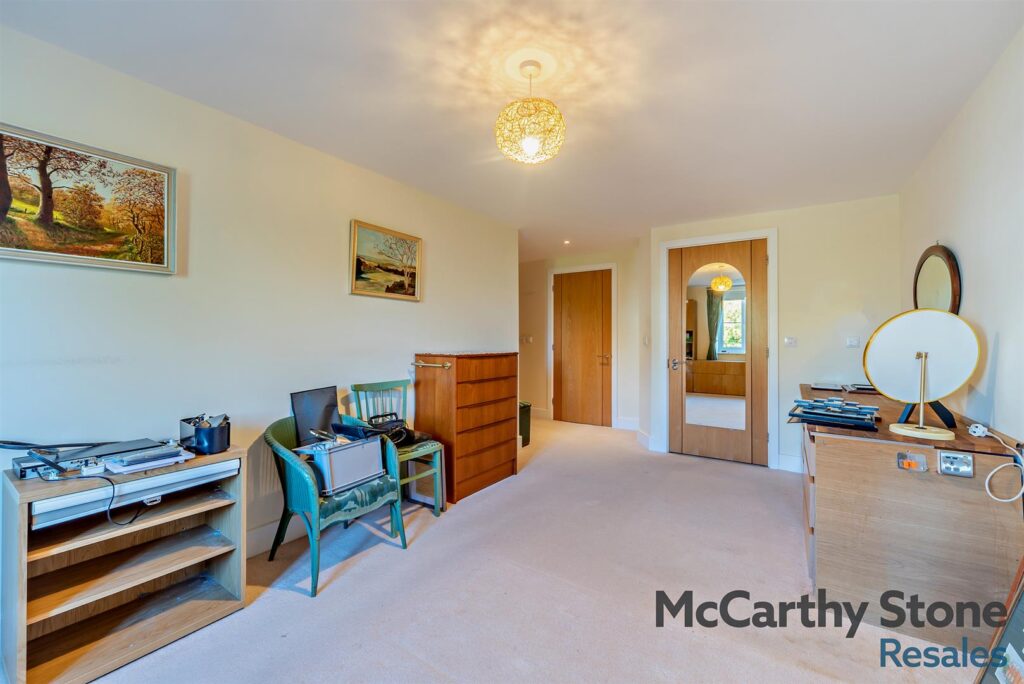 Queens Gate, Wellington Road, Wokingham, RG40 2DS