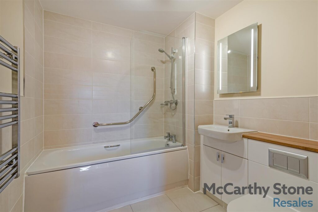 Brindley Gardens, Bilbrook, Wolverhampton, WV8 1FL