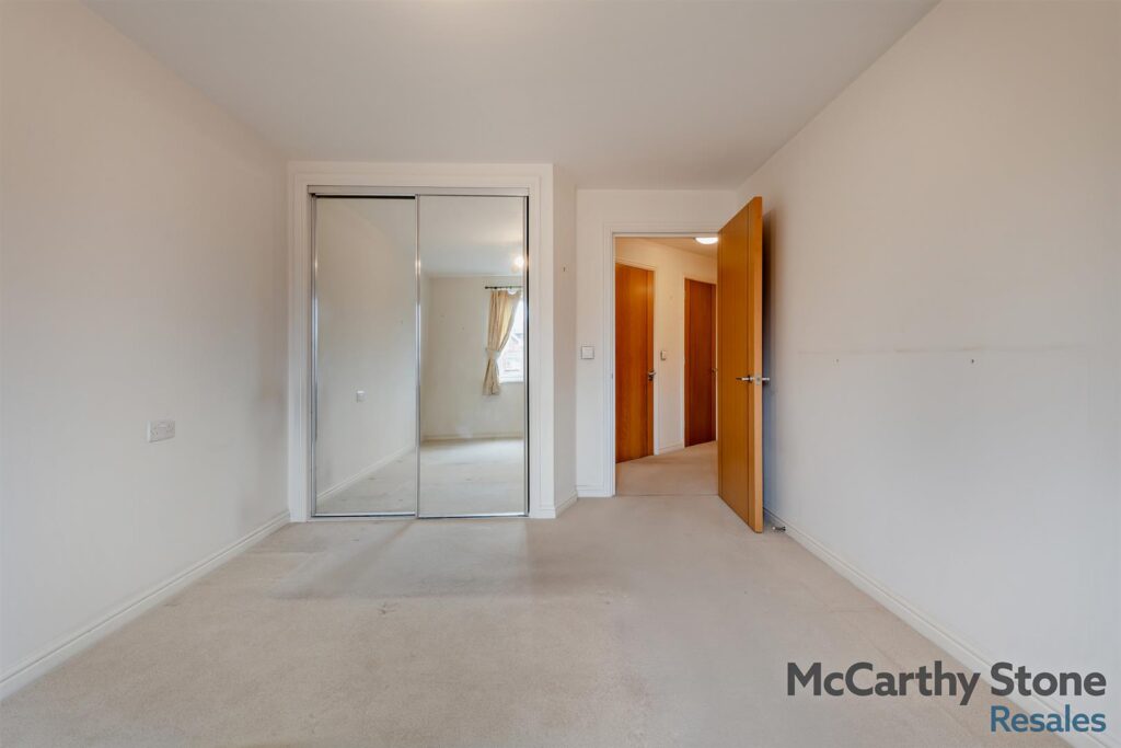 Farringford Court, Avenue Road, Lymington, Hampshire, SO41 9PA