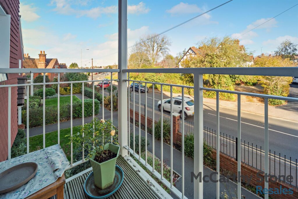 Queens Gate, Wellington Road, Wokingham, RG40 2DS