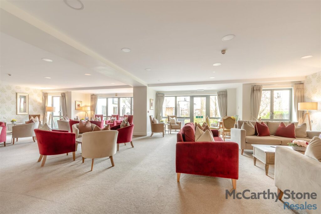 https://www.mccarthyandstoneresales.co.uk/properties/sale/uncategorized/cheltenham/jenner-court-st-georges-road-cheltenham/