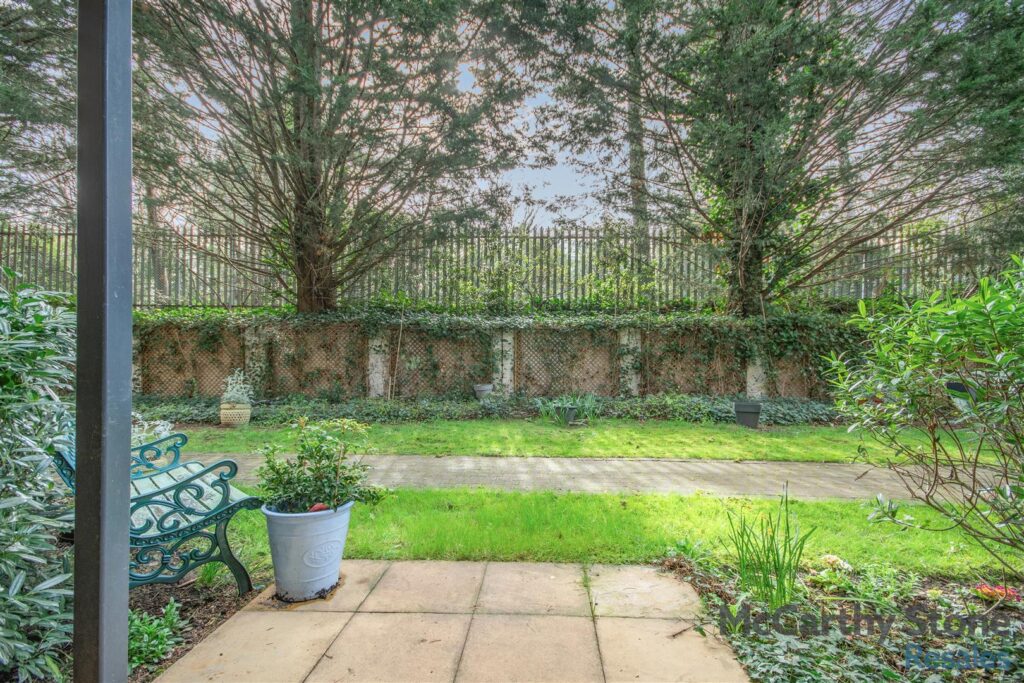 https://www.mccarthyandstoneresales.co.uk/properties/sale/uncategorized/cheltenham/jenner-court-st-georges-road-cheltenham/