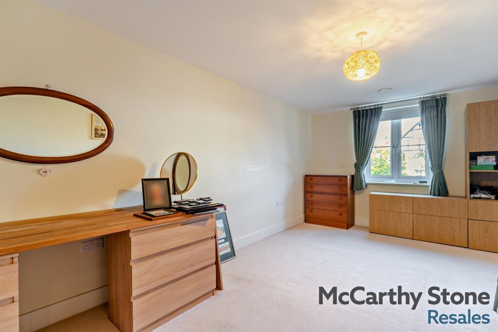 Queens Gate, Wellington Road, Wokingham, RG40 2DS